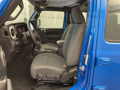 New 2026 Jeep Gladiator Sport image 14