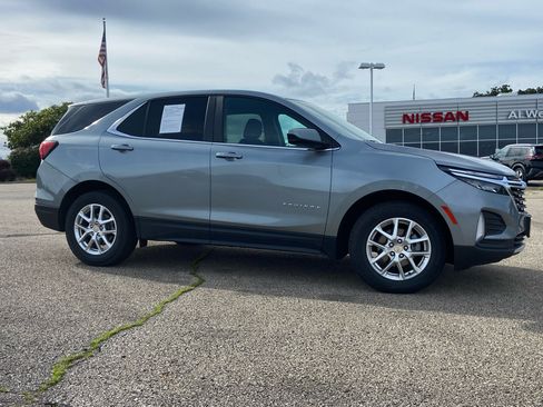 Used 2024 Chevrolet Equinox LT AWD/4WD image 1