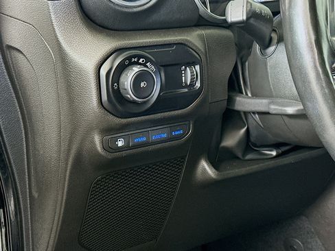 Used 2023 Jeep Wrangler Sahara w/ Cold Weather Group image 16