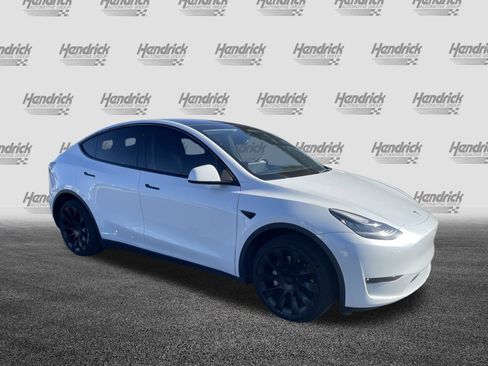 Used 2021 Tesla Model Y Long Range image 2