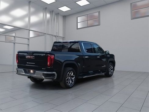 Used 2022 GMC Sierra 1500 SLT w/ SLT Convenience Package image 8