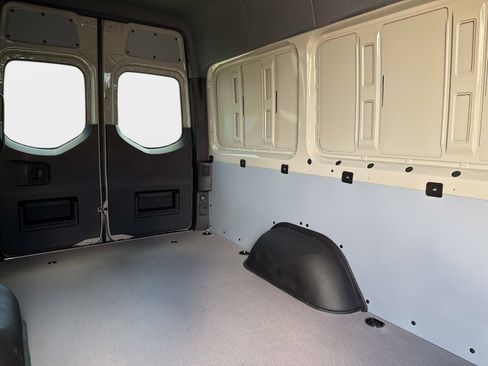 New 2026 Mercedes-Benz Sprinter 2500 image 9