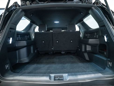 Used 2025 Toyota 4Runner SR5 image 38