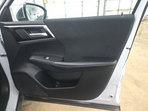 Used 2022 Mitsubishi Outlander ES image 5