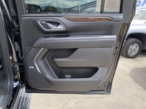 Used 2022 Chevrolet Suburban Premier w/ Max Trailering Package RWD image 24