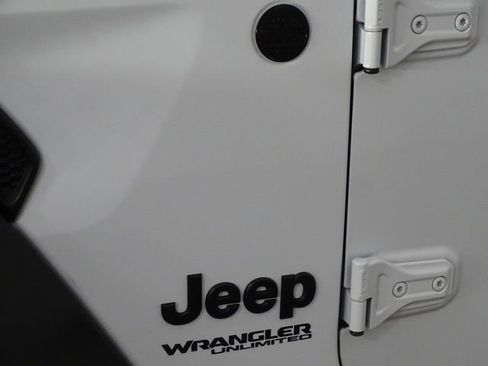Used 2021 Jeep Wrangler Unlimited Sport AWD/4WD image 36