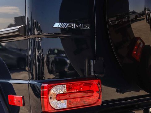 Used 2017 Mercedes-Benz G 63 AMG 4MATIC image 12