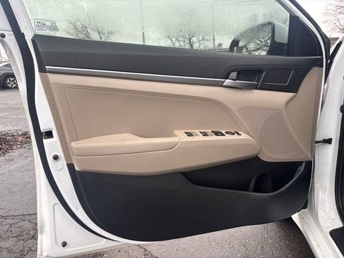 Used 2018 Hyundai Elantra SE w/ SE Connectivity Package 04 image 10
