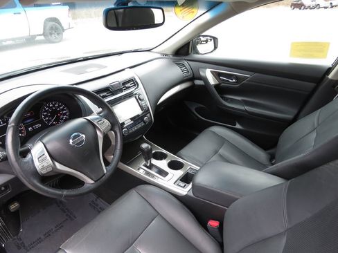 Used 2014 Nissan Altima 2.5 SL w/ Technology Package FWD image 11