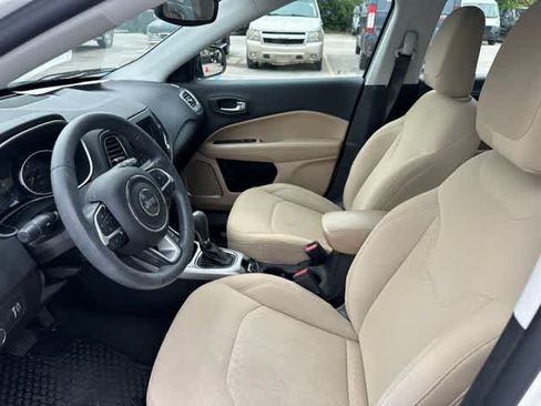 Certified 2019 Jeep Compass Sport AWD/4WD image 4