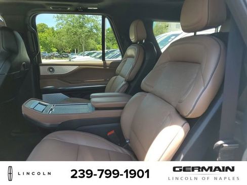 New 2026 Lincoln Navigator L Black Label AWD/4WD image 19