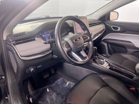 Used 2022 Jeep Compass Latitude AWD/4WD image 9