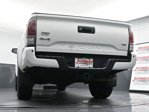 Used 2023 Toyota Tacoma Limited image 37