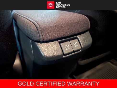 Certified 2022 Toyota Prius LE FWD image 14