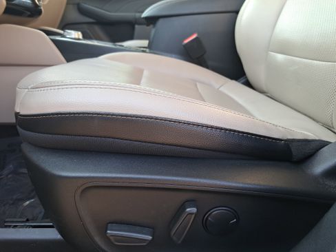 Used 2022 Ford Escape SEL w/ Technology Package FWD image 28