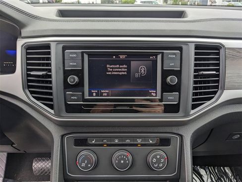 Certified 2022 Volkswagen Atlas SE image 27