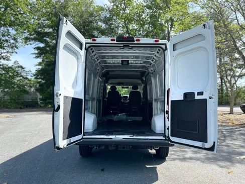 New 2026 RAM ProMaster 3500 w/ Convenience Group FWD image 17