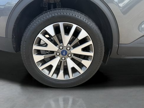 Used 2020 Ford Escape Titanium image 12