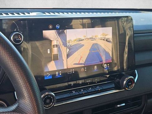 Used 2023 Chevrolet Colorado Trail Boss w/ Technology Package image 13