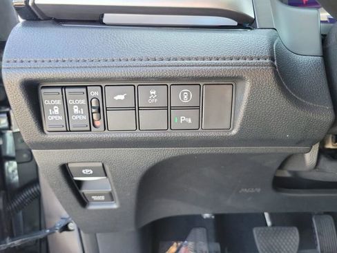 Certified 2023 Honda Odyssey Touring image 23