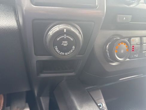 Used 2018 Ford F150 XLT w/ Equipment Group 302A Luxury image 19