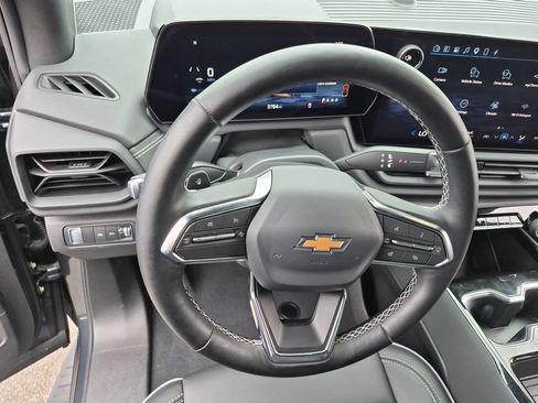 Used 2026 Chevrolet Silverado EV LT AWD/4WD image 11