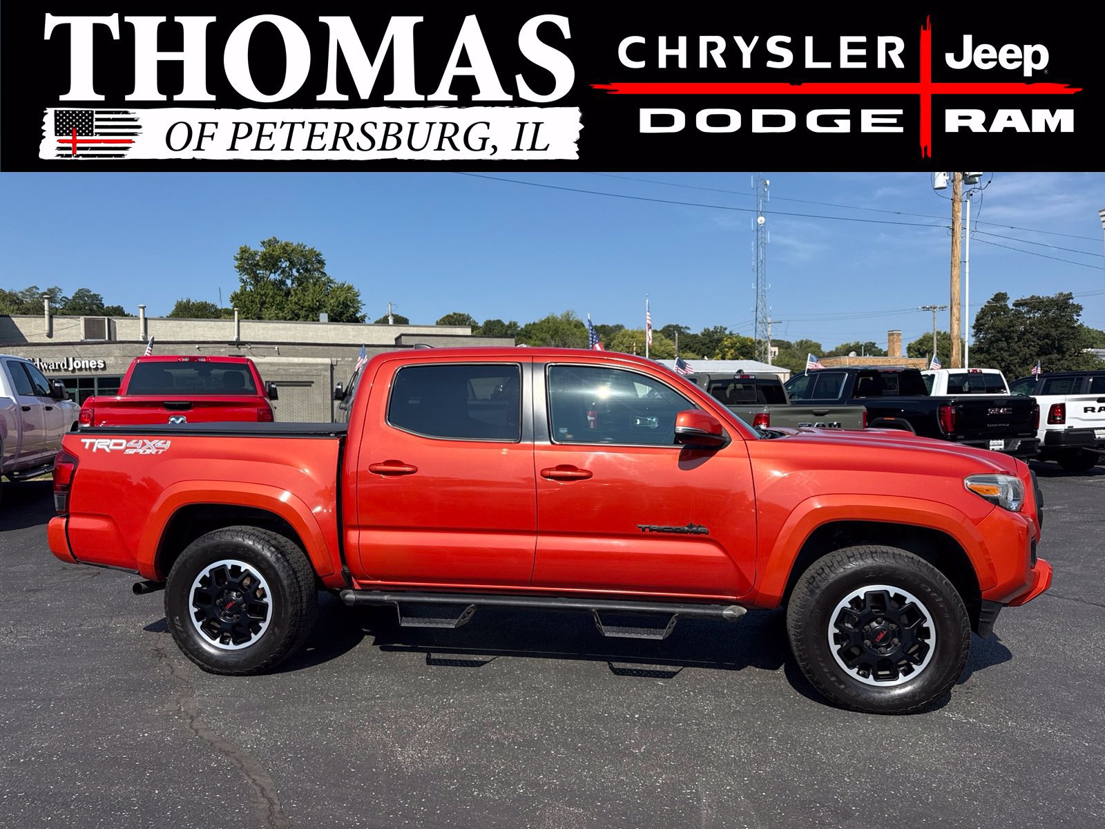 Used 2018 Toyota Tacoma TRD Sport w/ Technology Package AWD/4WD image 8