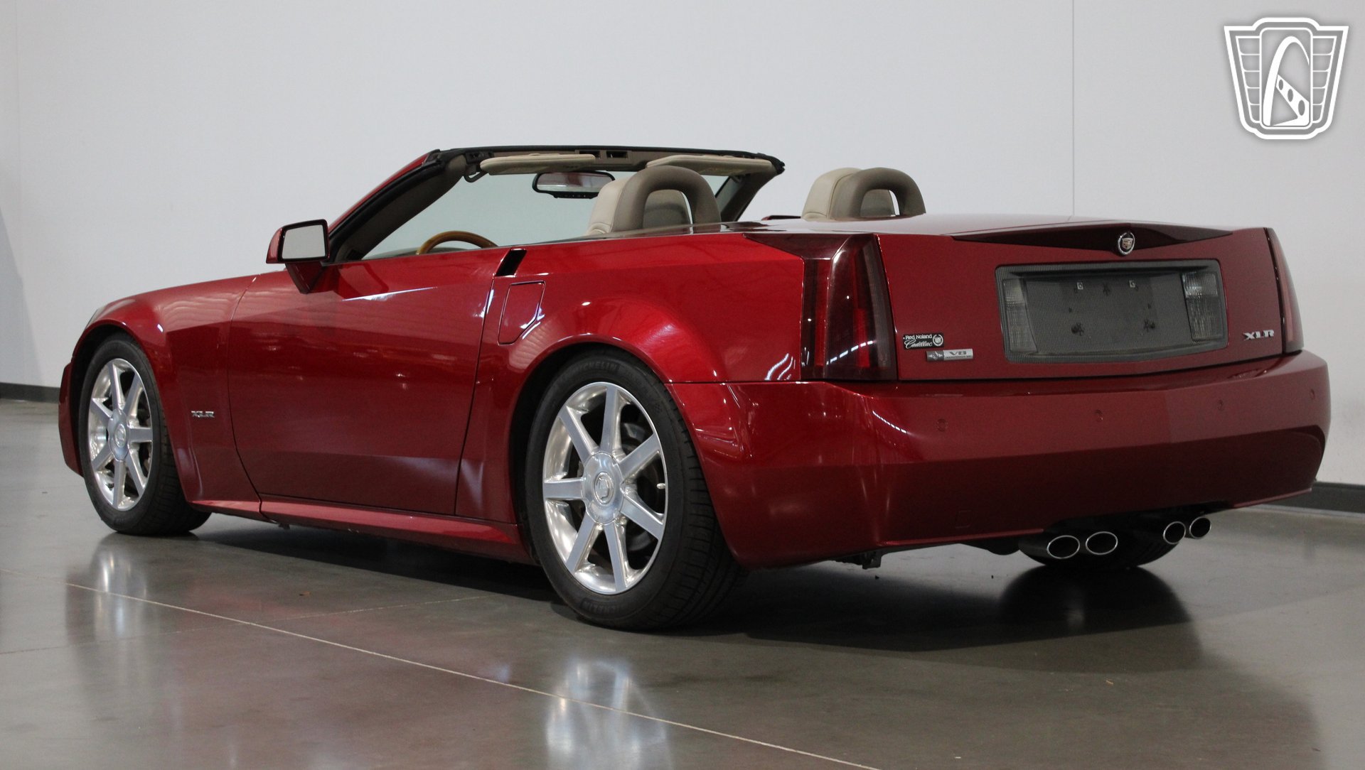 Used 2004 Cadillac XLR RWD image 36