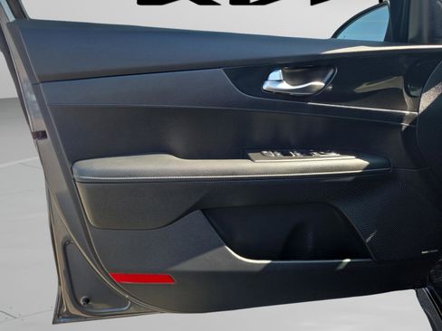 Used 2024 Kia Forte GT-Line w/ GT-Line Premium Package image 25