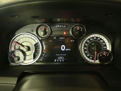 Used 2017 RAM 1500 Laramie AWD/4WD image 26