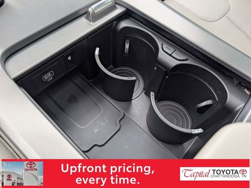 Used 2021 Hyundai Palisade Calligraphy image 23