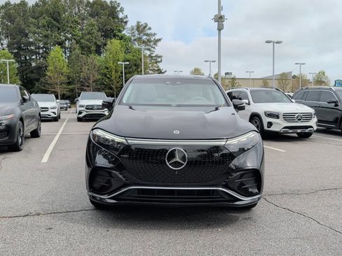 Used 2023 Mercedes-Benz EQS 580 4MATIC SUV image 2