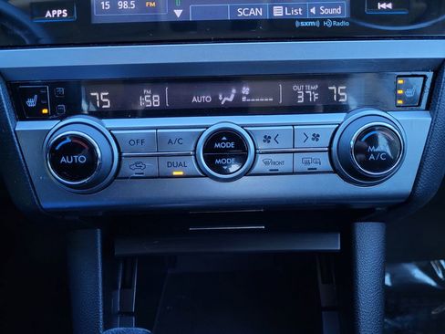 Used 2017 Subaru Outback 2.5i Premium image 20