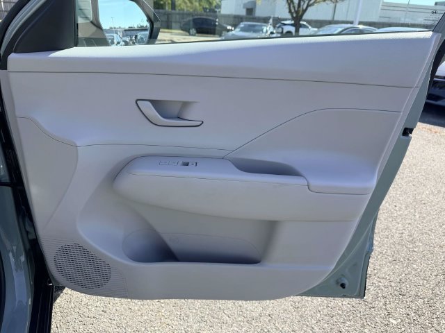 Used 2024 Hyundai Kona SEL AWD/4WD image 8