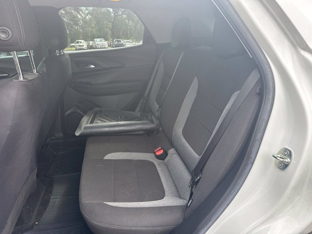 Used 2022 Chevrolet TrailBlazer LT w/ Sun and Liftgate Package FWD image 12
