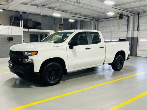 Used 2020 Chevrolet Silverado 1500 W/T w/ Trailering Package image 13