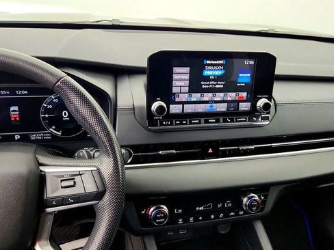Used 2025 Mitsubishi Outlander ES AWD/4WD image 16