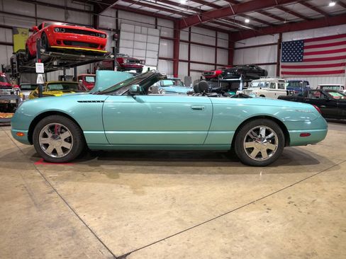 Used 2002 Ford Thunderbird RWD image 4