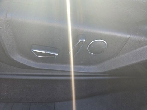 Used 2017 Ford F150 Lariat w/ Equipment Group 502A Luxury image 11