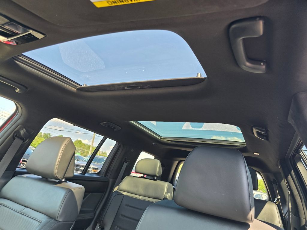 Used 2024 Hyundai Santa Fe Calligraphy AWD/4WD image 7
