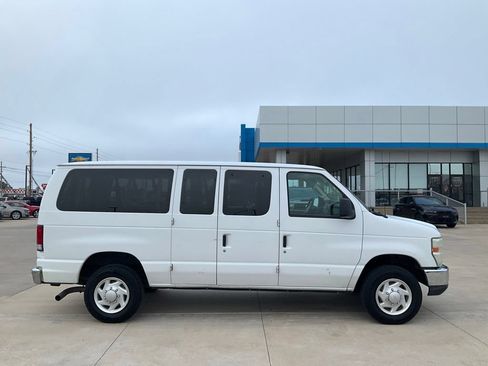 Used 2009 Ford E-350 and Econoline 350 XL RWD image 33