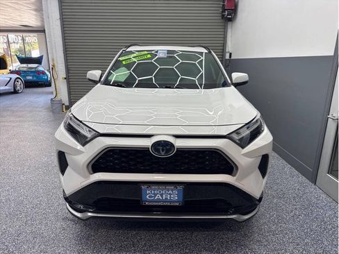 Used 2022 Toyota RAV4 SE w/ Weather & Moonroof Package AWD/4WD image 8