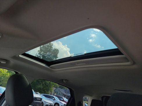 Used 2021 Ford EcoSport SE image 4