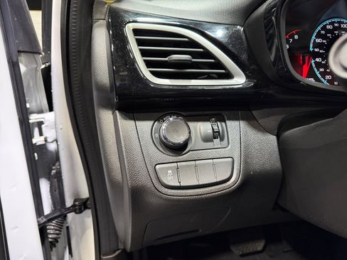 Used 2020 Chevrolet Spark LT image 12