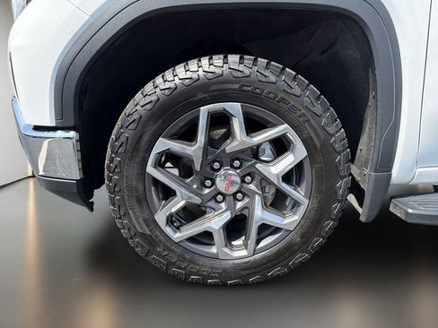 Certified 2024 GMC Sierra 1500 SLT w/ SLT Premium Package AWD/4WD image 10