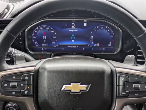 Used 2022 Chevrolet Silverado 1500 High Country w/ Technology Package image 27