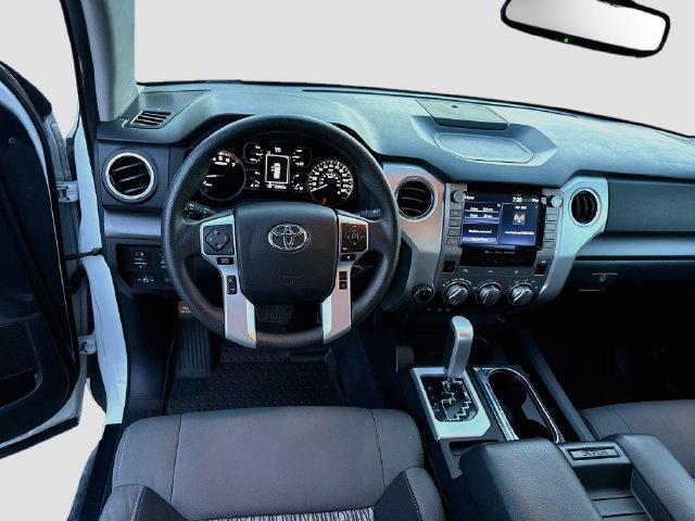 Used 2021 Toyota Tundra SR5 w/ SR5 Upgrade Package AWD/4WD image 21