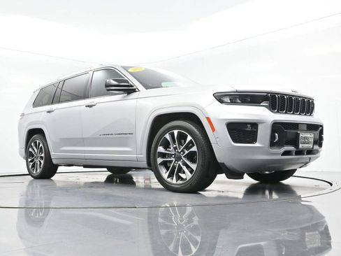 Used 2022 Jeep Grand Cherokee L Overland w/ Advanced Protech Group III AWD/4WD image 50