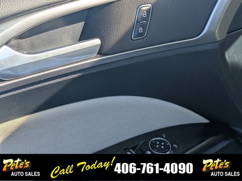 Used 2017 Ford Fusion S image 15