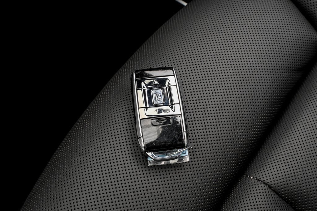 Used 2022 Rolls-Royce Cullinan Black Badge AWD/4WD image 53